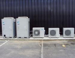 Groupe extérieur de climatisation à détente directe de type split système pour le chauffage et la climatisation de bureaux